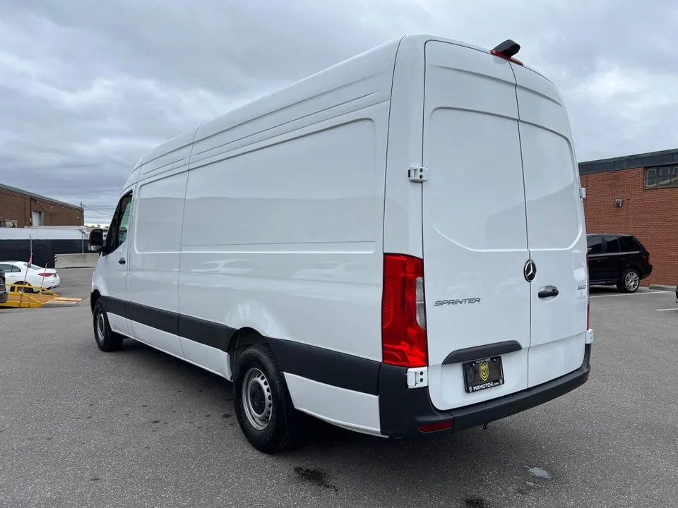 Mercedes-Benz Sprinter Van 2025 photo 3