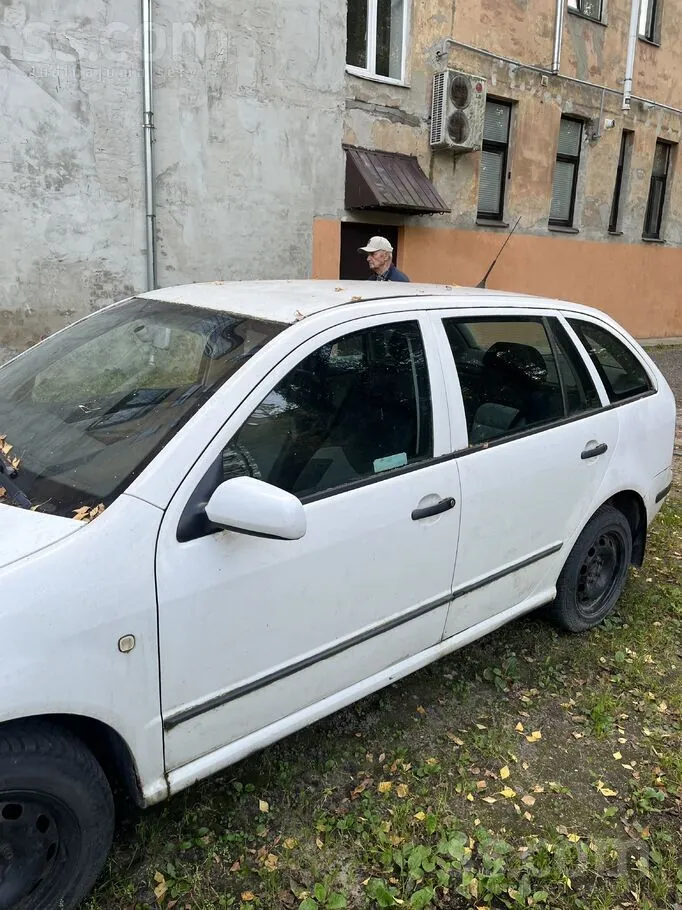 Skoda Fabia 2002 photo 2