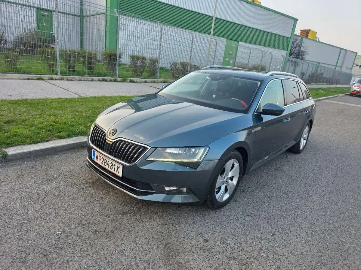 Skoda Superb 2016 photo 2