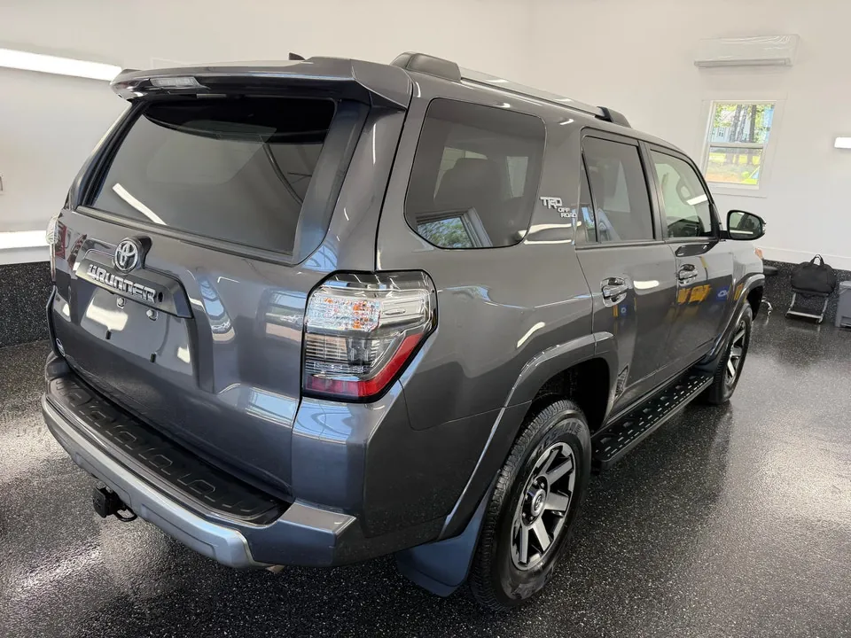 Toyota 4Runner 2018 photo 3