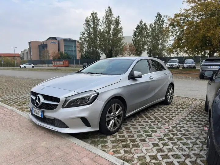 Mercedes-Benz A 2018 photo 2