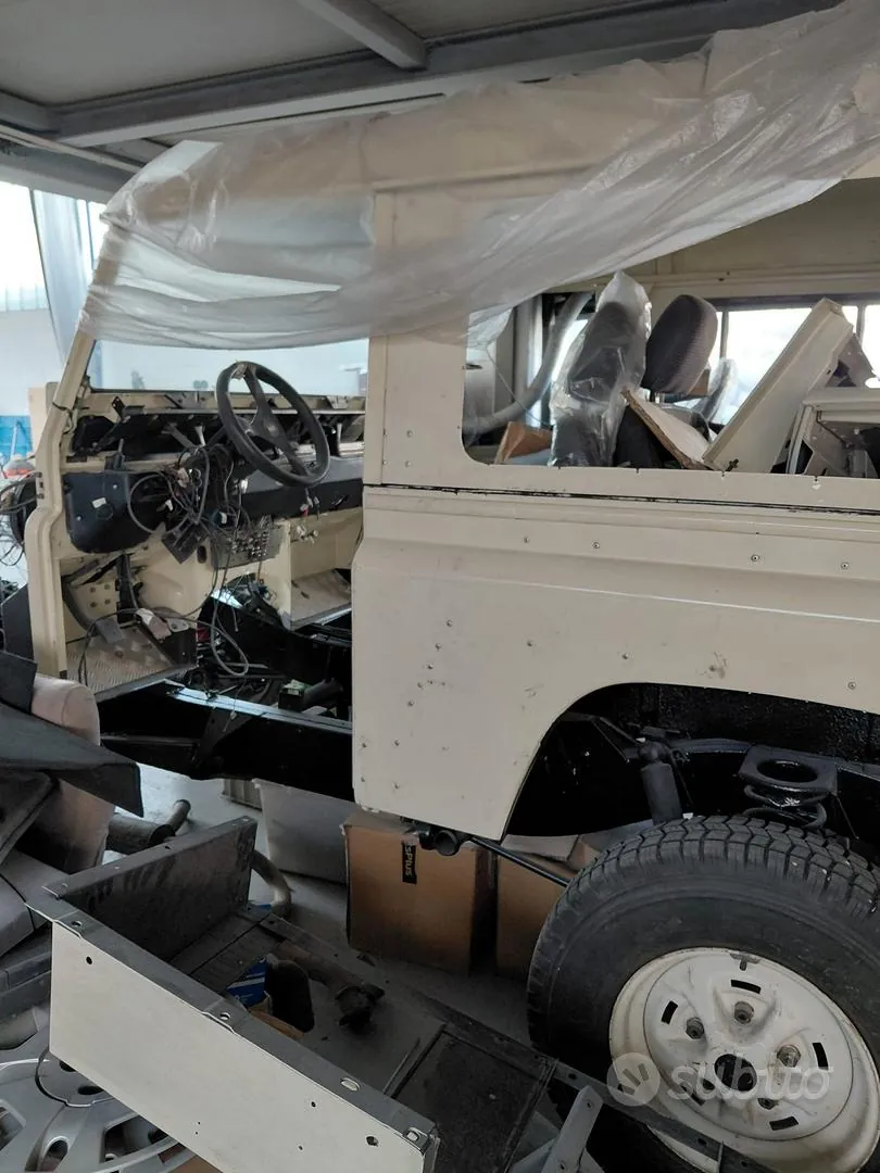 Land Rover Defender 1988 photo 3