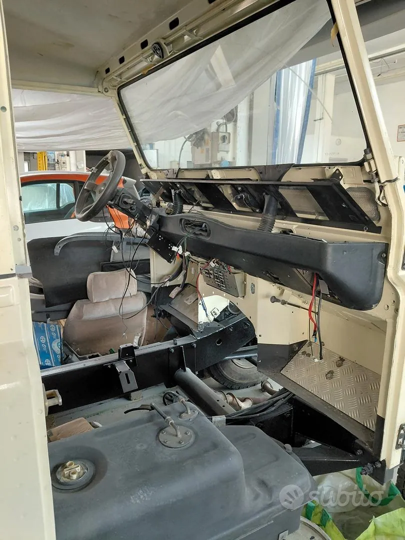 Land Rover Defender 1988 photo 4