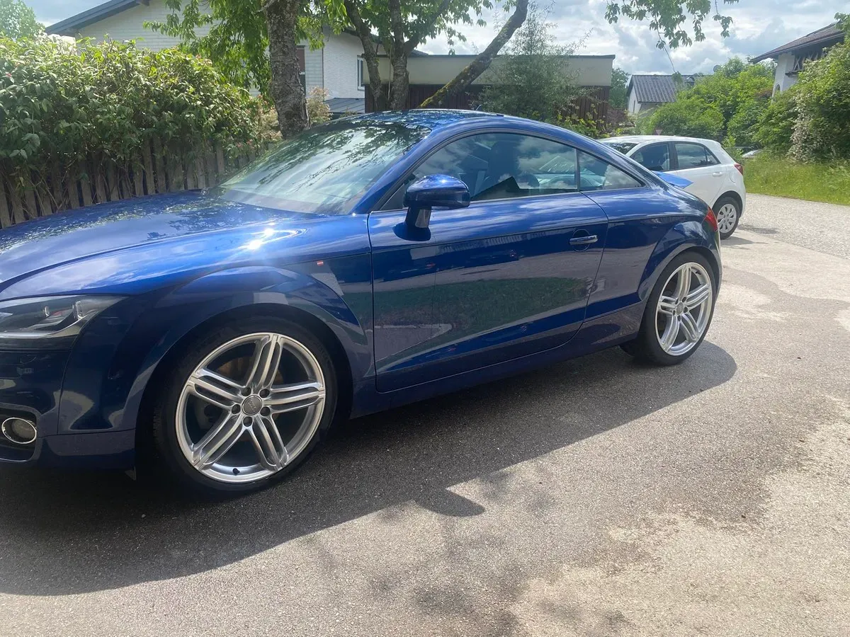 Audi Tt 2012 photo 2