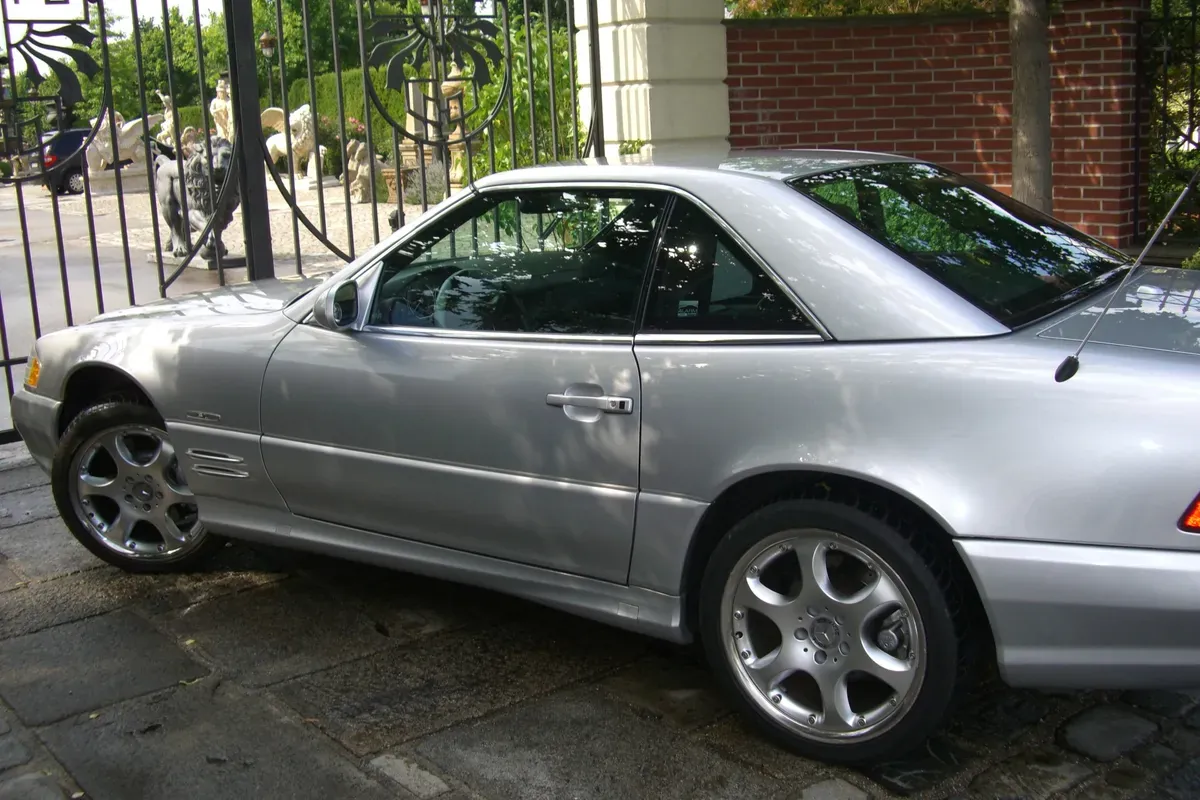 Mercedes-Benz Sl-Class 2001 photo 3