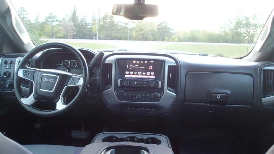 GMC 3500Hd 2016 photo 2