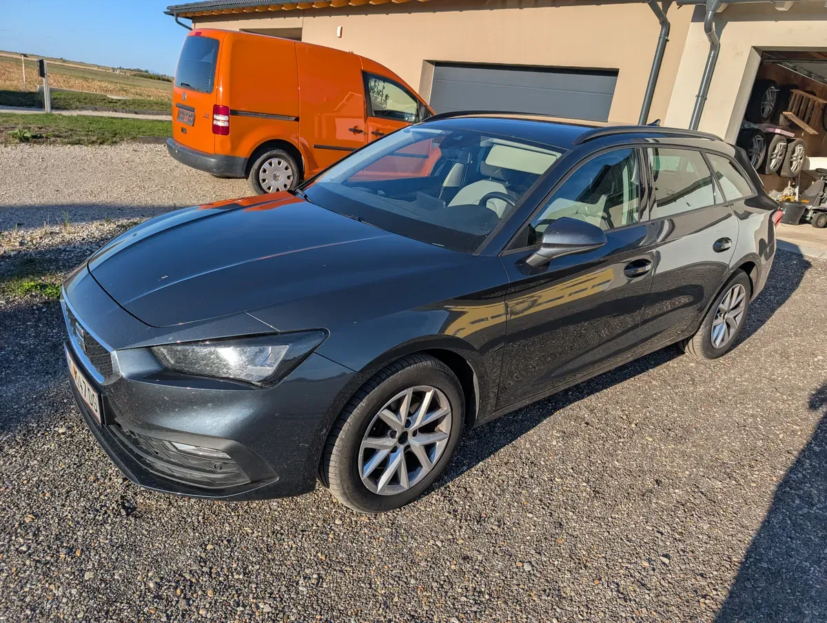 Seat Leon 2022 photo 2