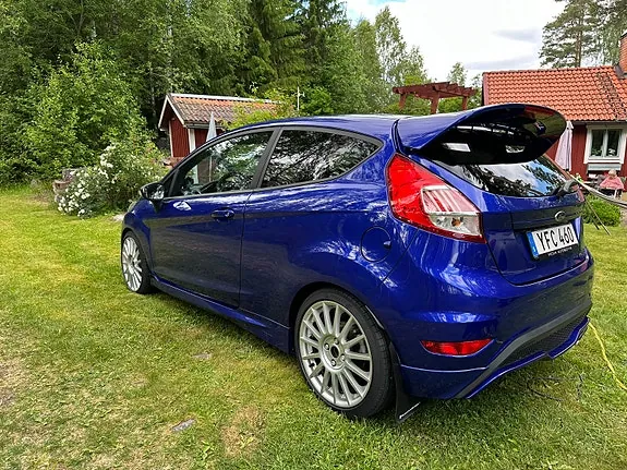 Ford Fiesta 2017 photo 2