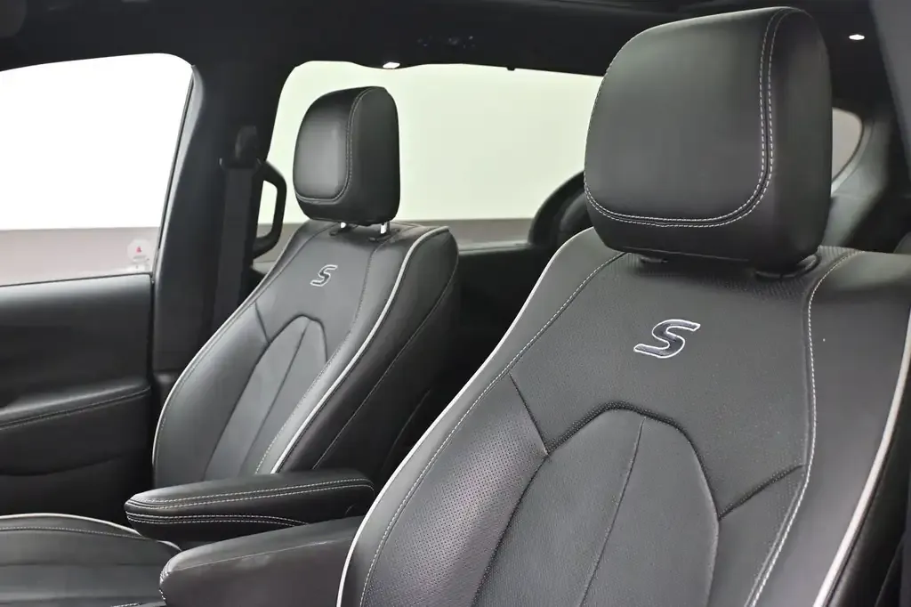 Chrysler Pacifica 2025 photo 4