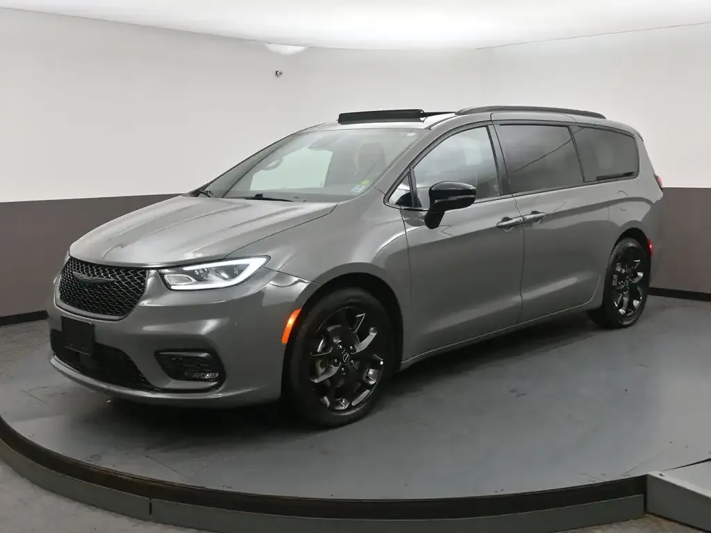 Chrysler Pacifica 2025 photo 3