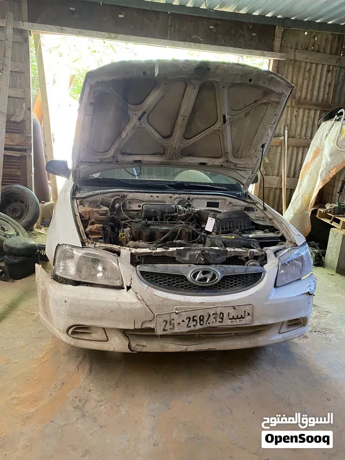 Hyundai Verna 2010 photo 2