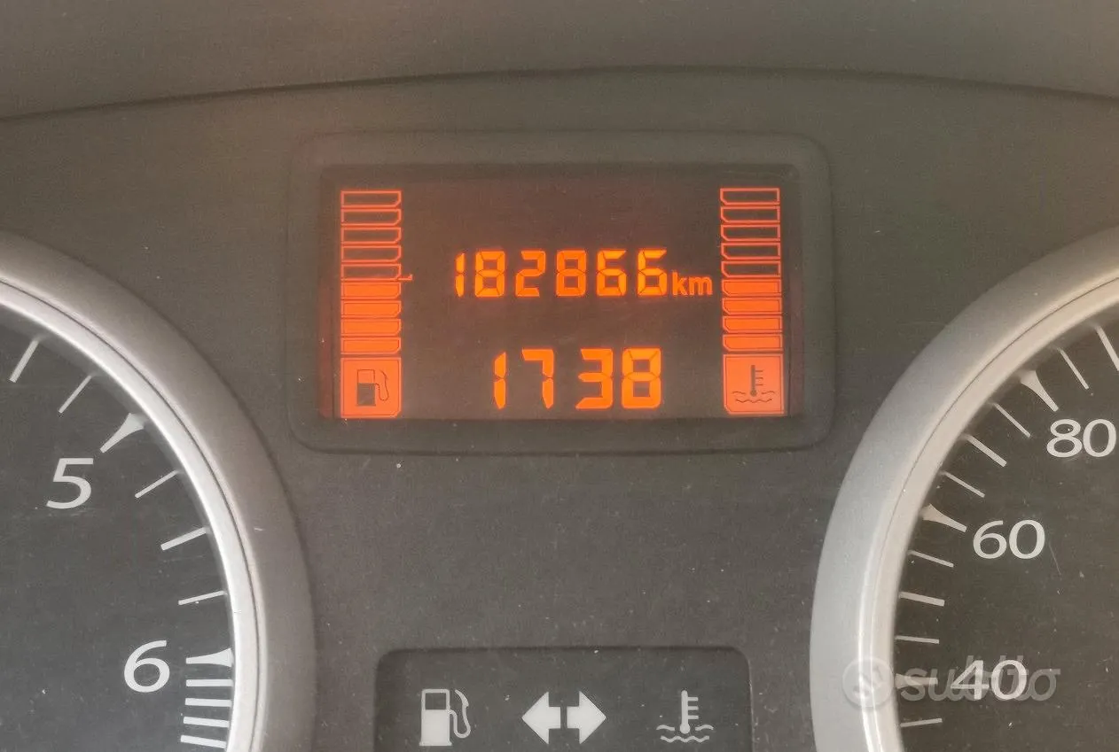 Dacia Duster 2011 photo 4