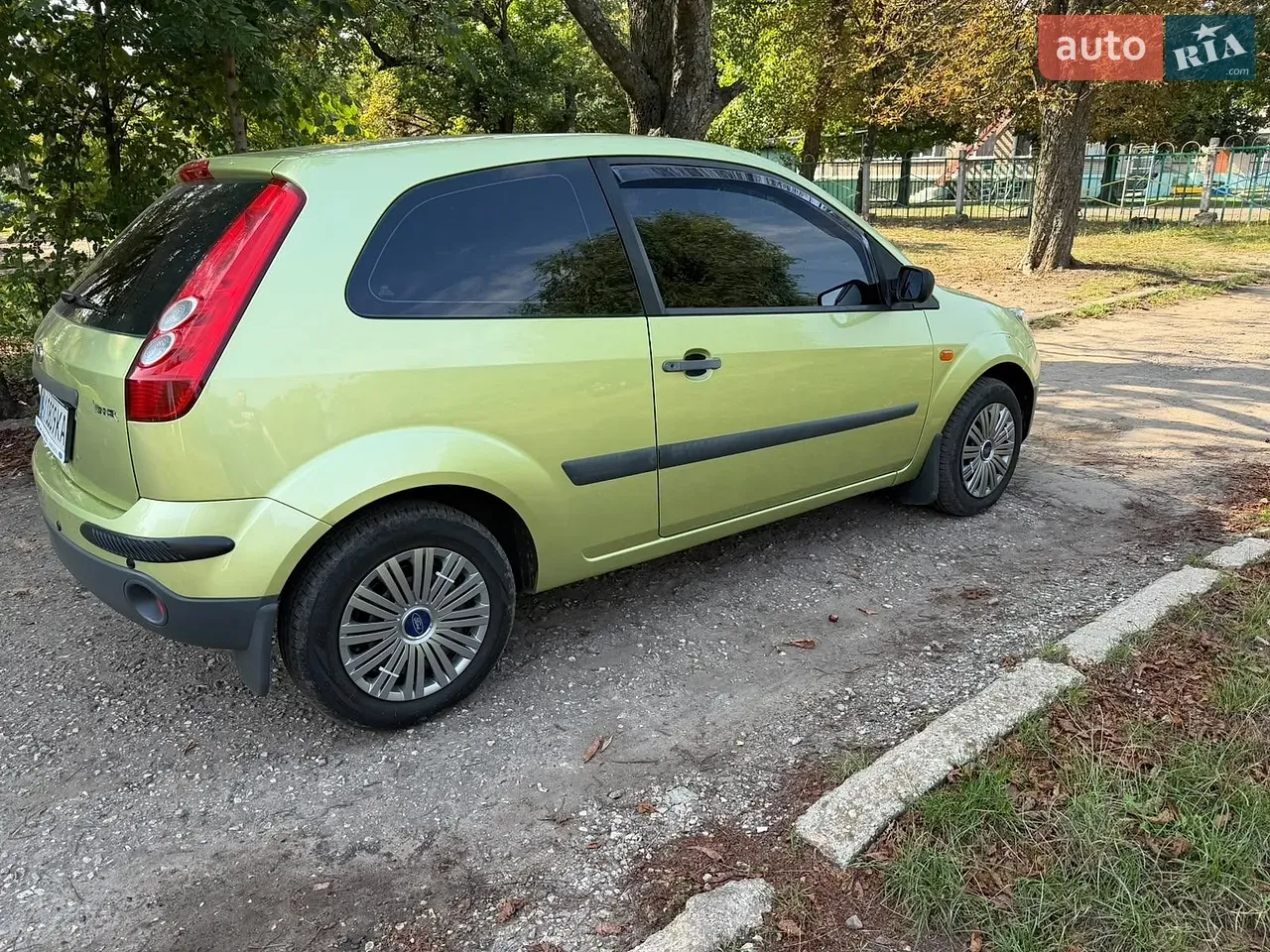 Ford Fiesta 2006 photo 4