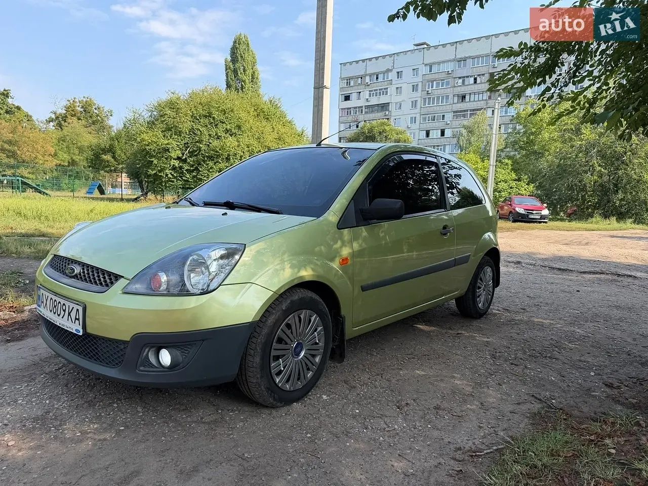 Ford Fiesta 2006 photo 2