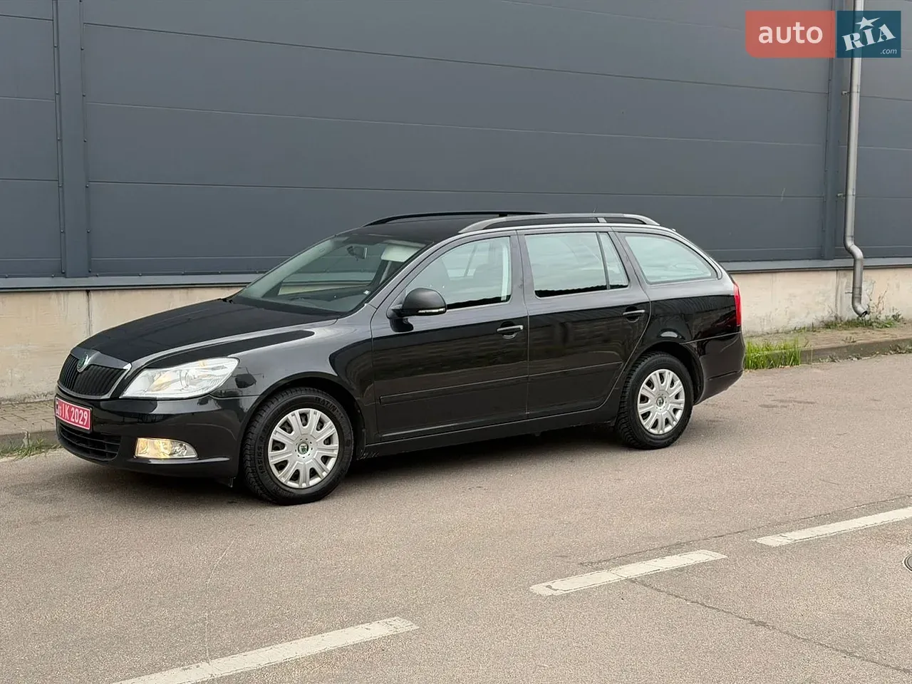 Skoda Octavia 2011 photo 2