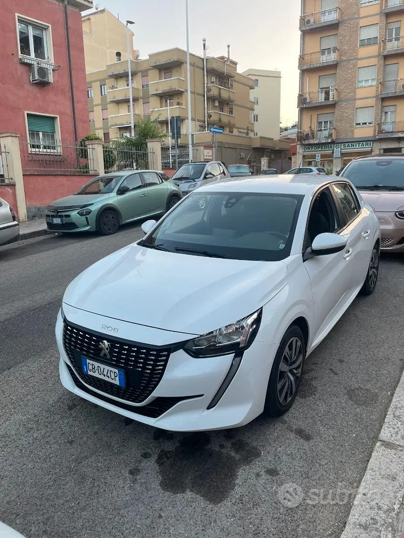 Peugeot 208 2002 photo 2