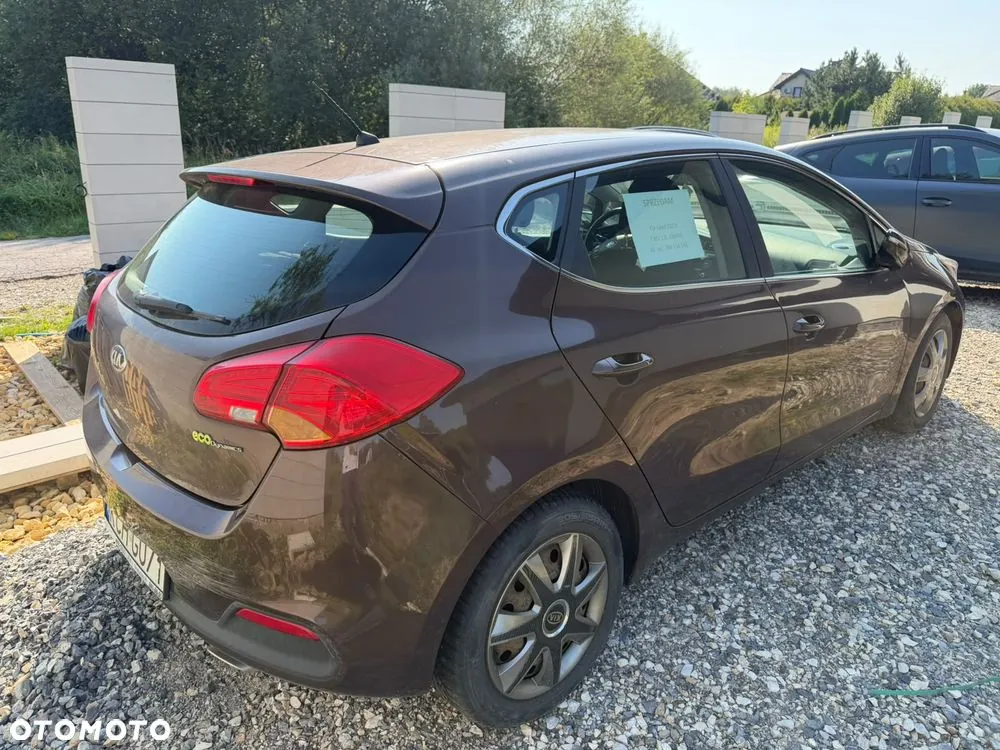 Kia Ceed 2013 photo 2