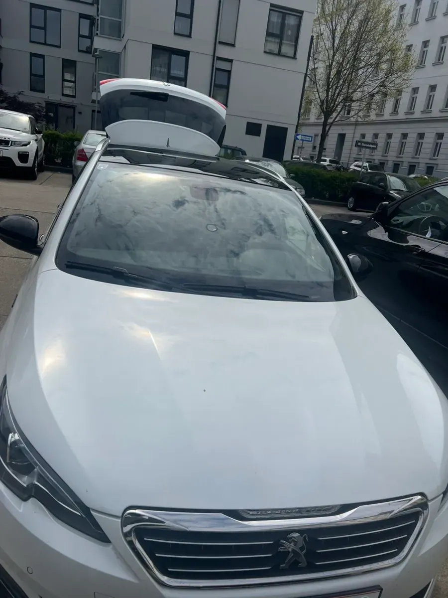Peugeot 308 2015 photo 2