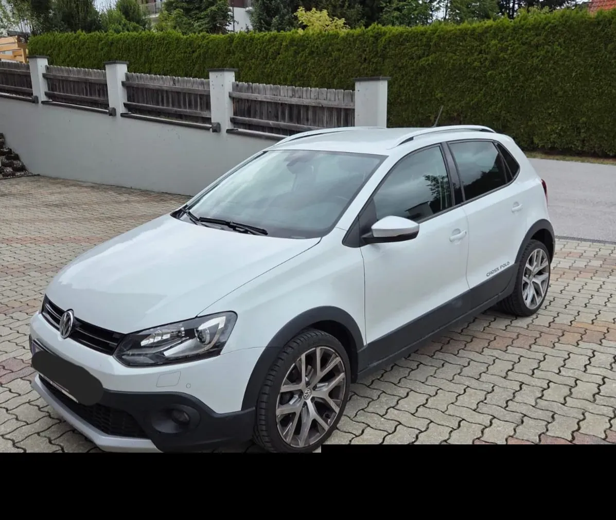 Volkswagen Polo 2015 photo 3
