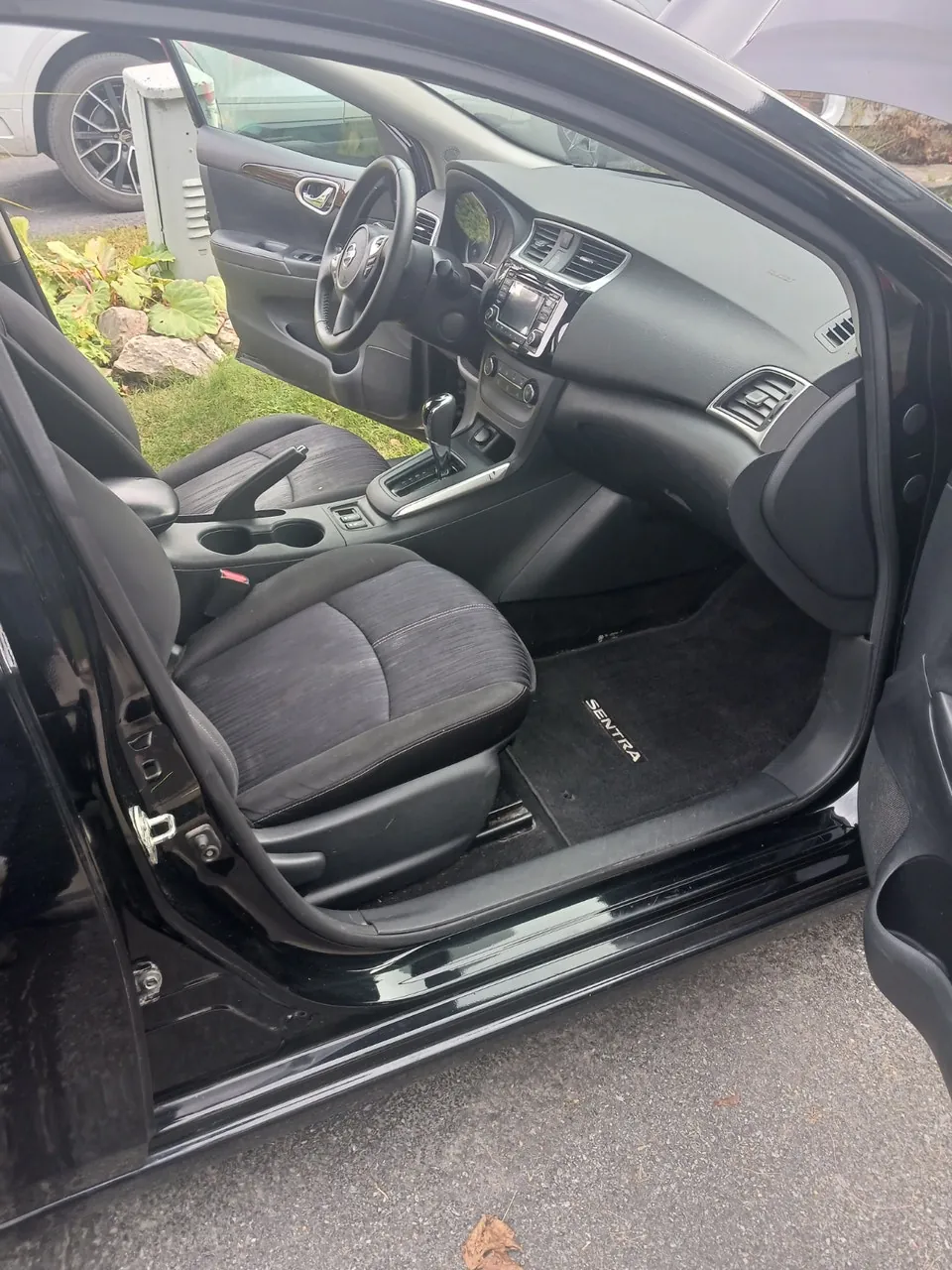 Nissan Sentra 2017 photo 2