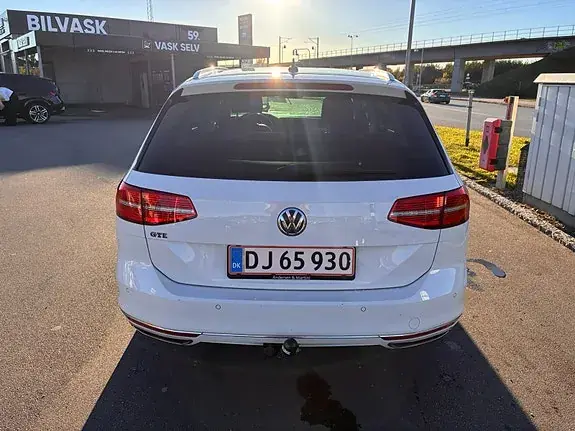 Volkswagen Passat 2018 photo 5