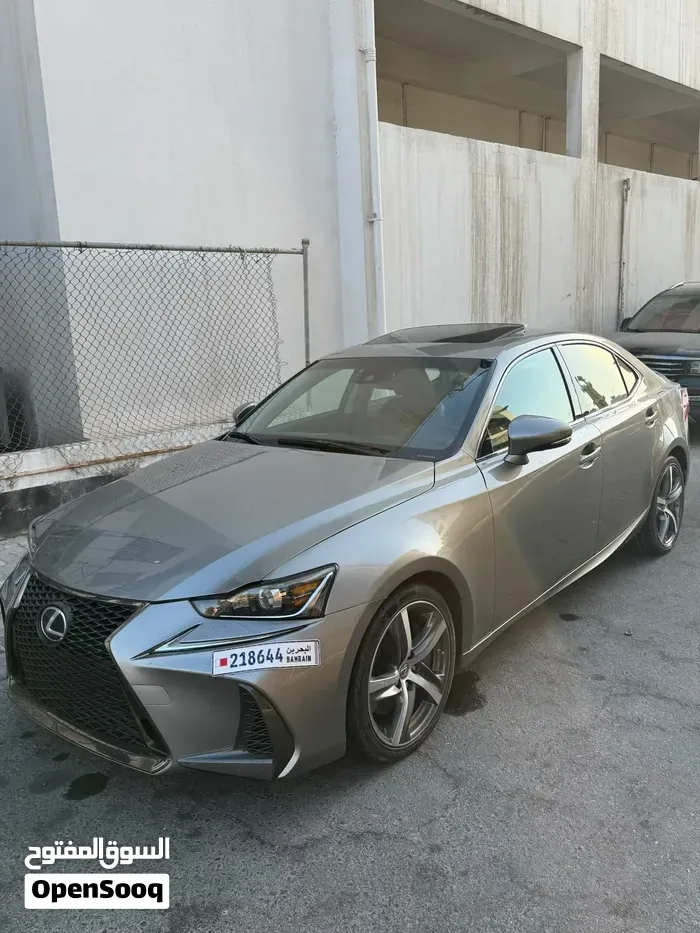 Lexus Is 2018 photo 3