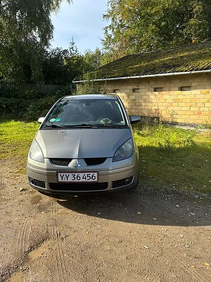 Mitsubishi Colt 2007 photo 2