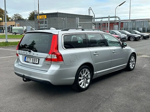 Volvo V70 2015 photo 5