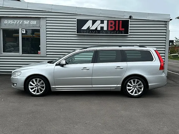 Volvo V70 2015 photo 2
