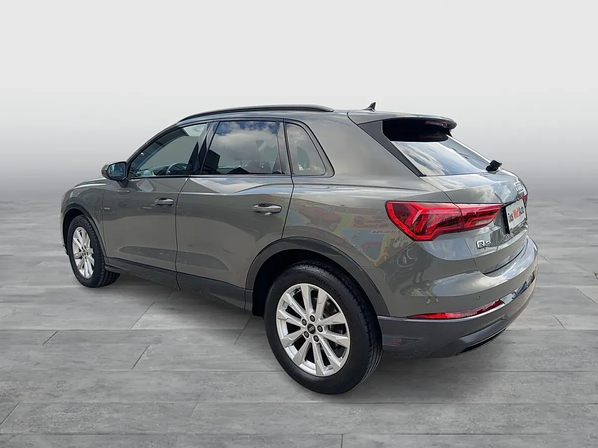 Audi Q3 2022 photo 3