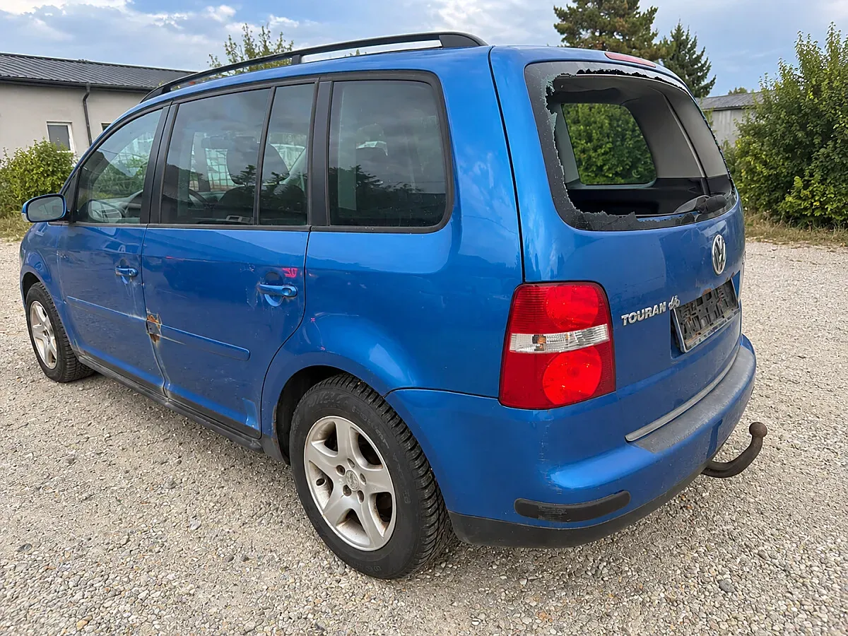 Volkswagen Touran 2004 photo 3