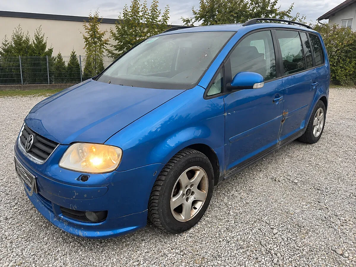 Volkswagen Touran 2004 photo 2