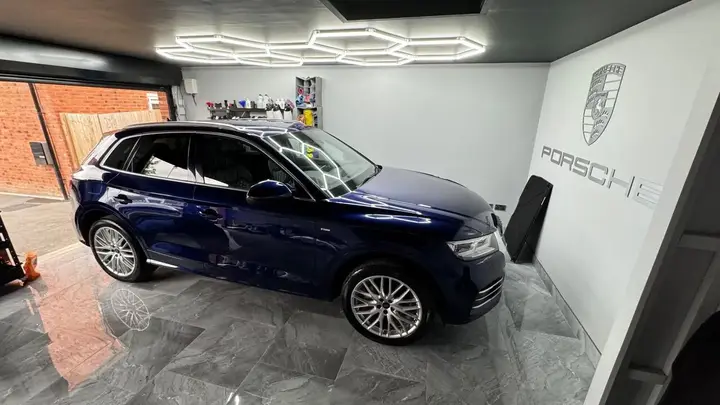 Audi Q5 2017 photo 2