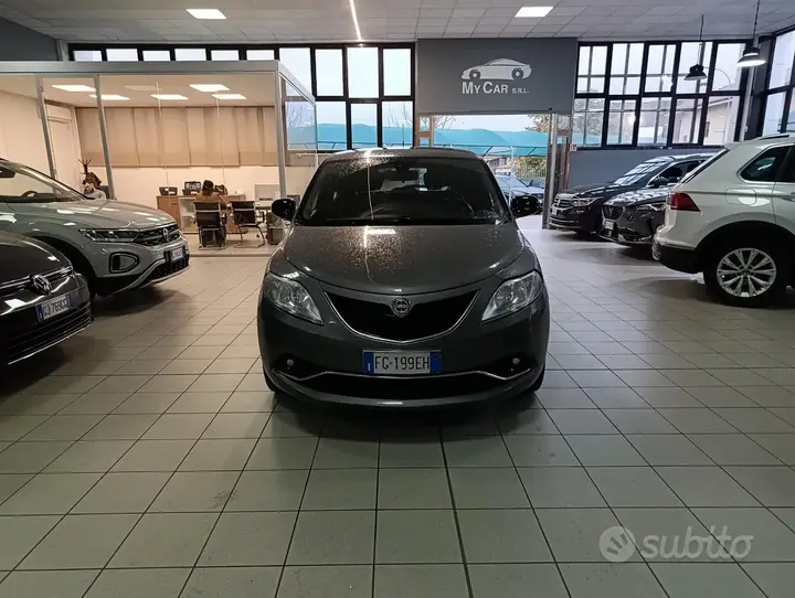 Lancia Ypsilon 2017 photo 2
