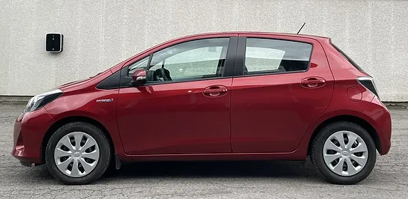 Toyota Yaris 2013 photo 2