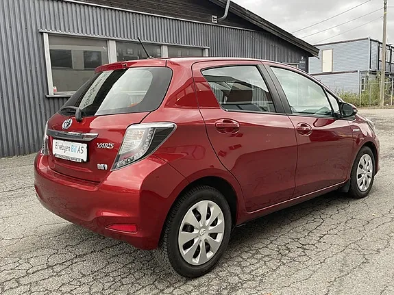 Toyota Yaris 2013 photo 5