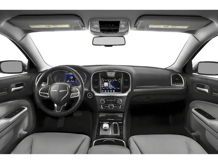 Chrysler 300 2023 photo 5