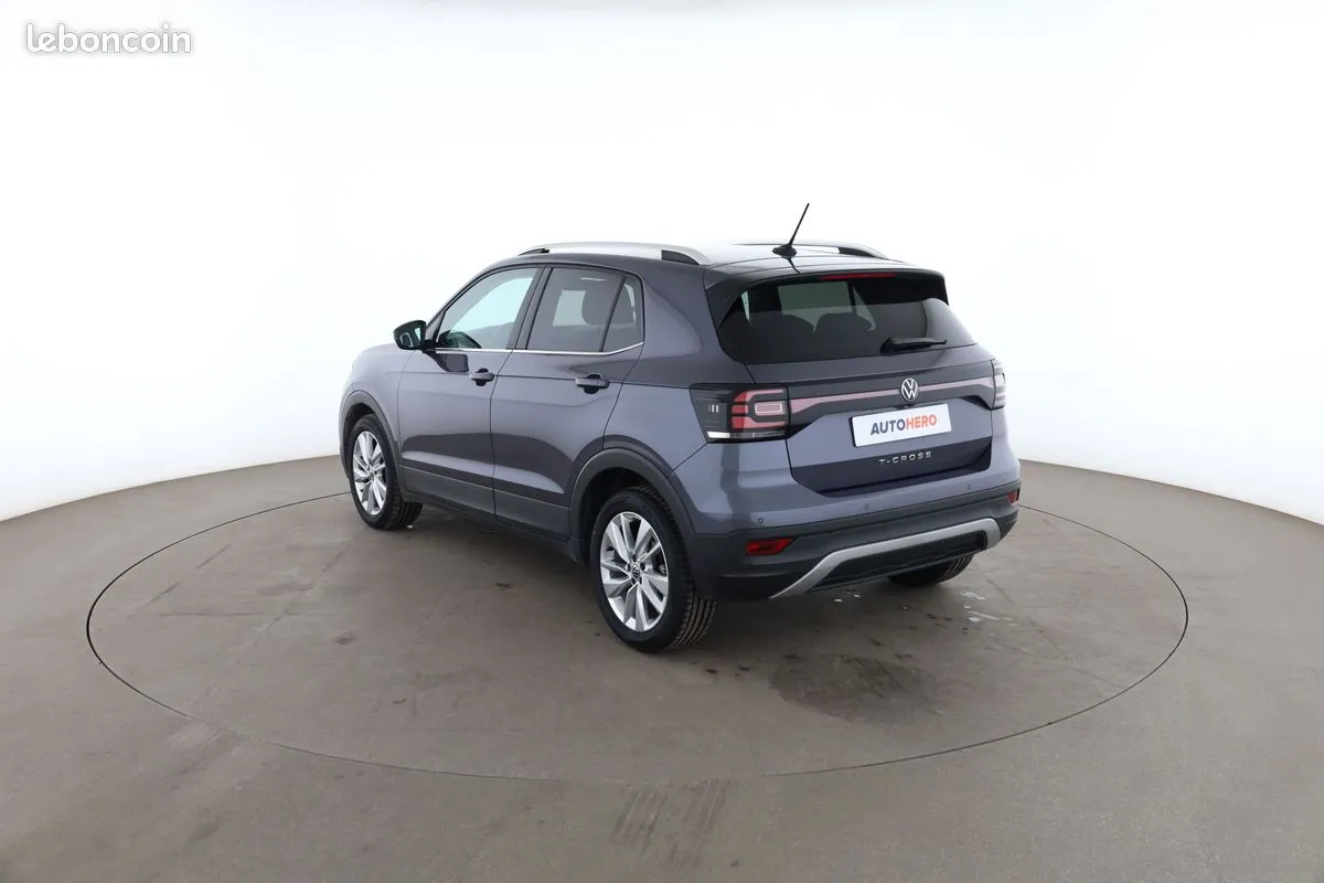 Volkswagen T-Cross 2021 photo 2