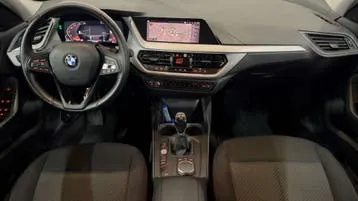 BMW 1 Series 2022 photo 3