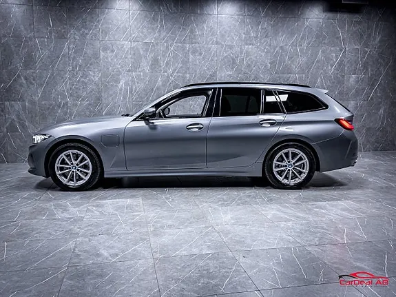 BMW 330E 2024 photo 4