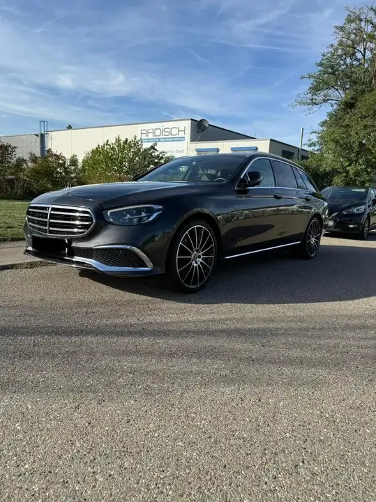 Mercedes-Benz E300