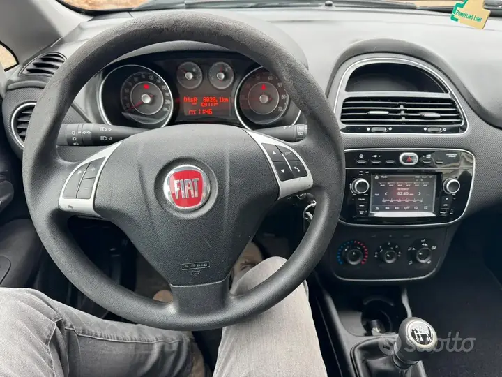 Fiat Punto 2015 photo 3