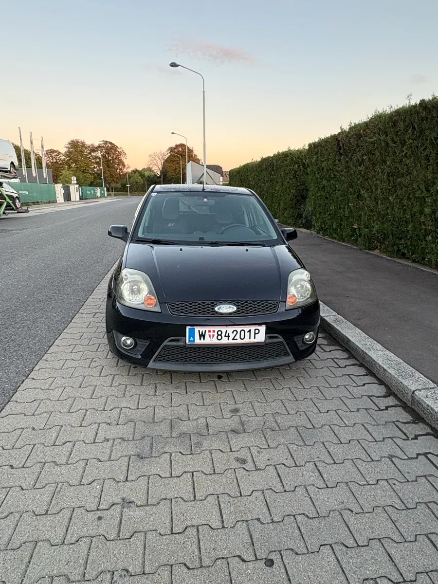 Ford Fiesta 2007 photo 3