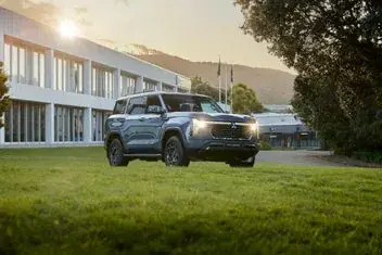 Mitsubishi Pajero 2026 photo 2