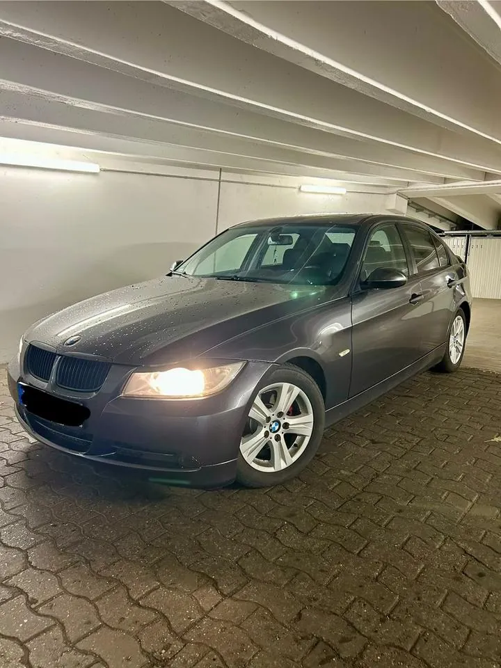 BMW 320I