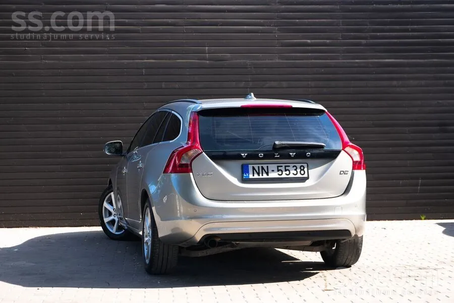 Volvo V60 2015 photo 4