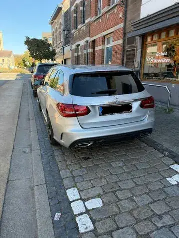 Mercedes-Benz C300