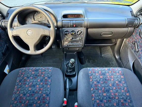 Opel Corsa 2000 photo 5