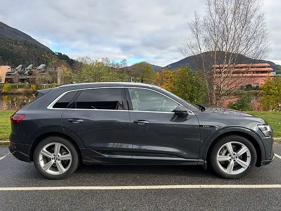 Audi E-Tron 2020 photo 3