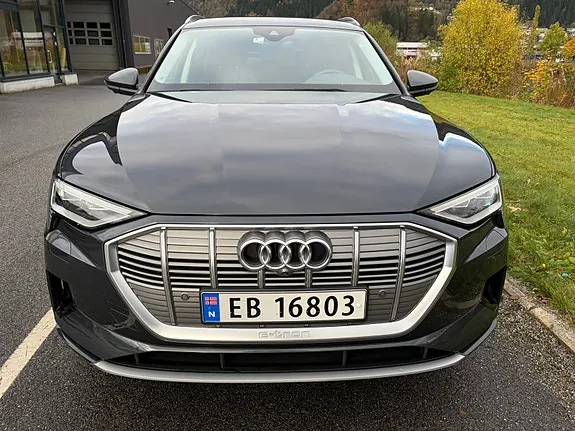 Audi E-Tron 2020 photo 2